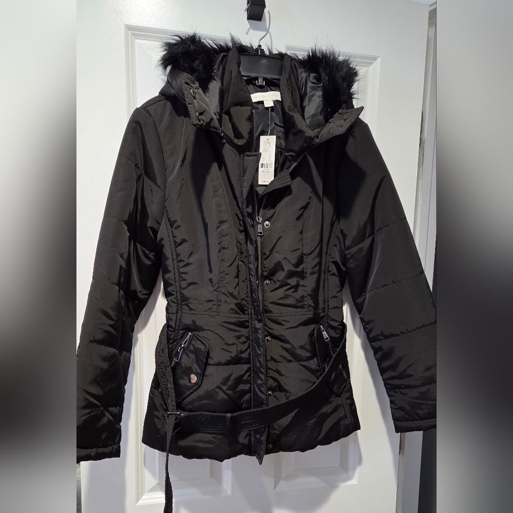 New York & Co. Women's Black Puffer Jacket w/belt and detachable hood Size M.